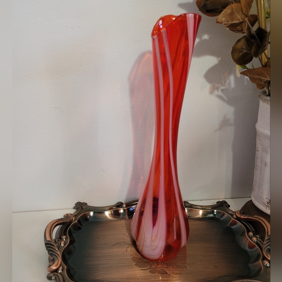 Vintage Norcrest Glass Art Vase - Picture 3 of 8